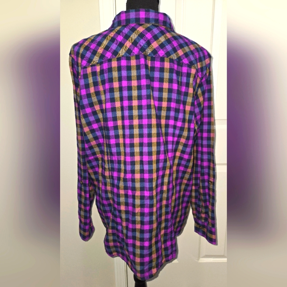 Eddie Bauer Women's Plaid Purple & Blue Button-Up Shirt - Picture 4 of 7